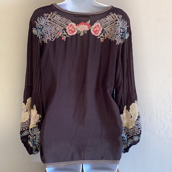 JOHNNY WAS Gorgeous Boho Button-Front Floral Embroidered Boho Blouse—Size Medium - Picture 4 of 8